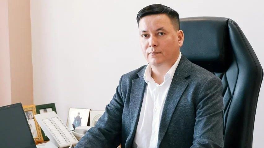 директор театра левочкин