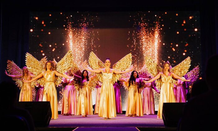 photo_5199518955528635334_y