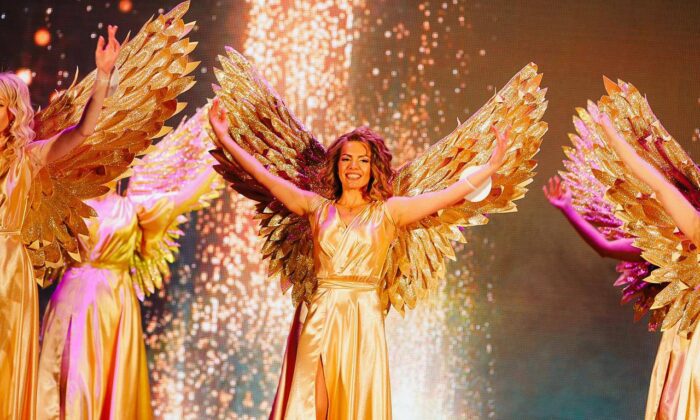 photo_5199518955528635327_y