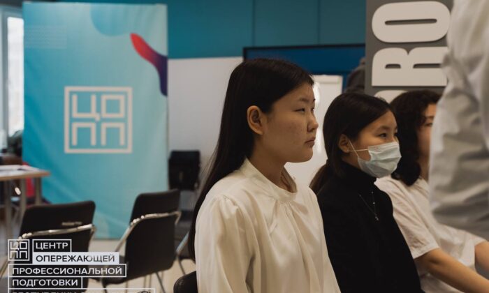 photo_5379612156930151774_y